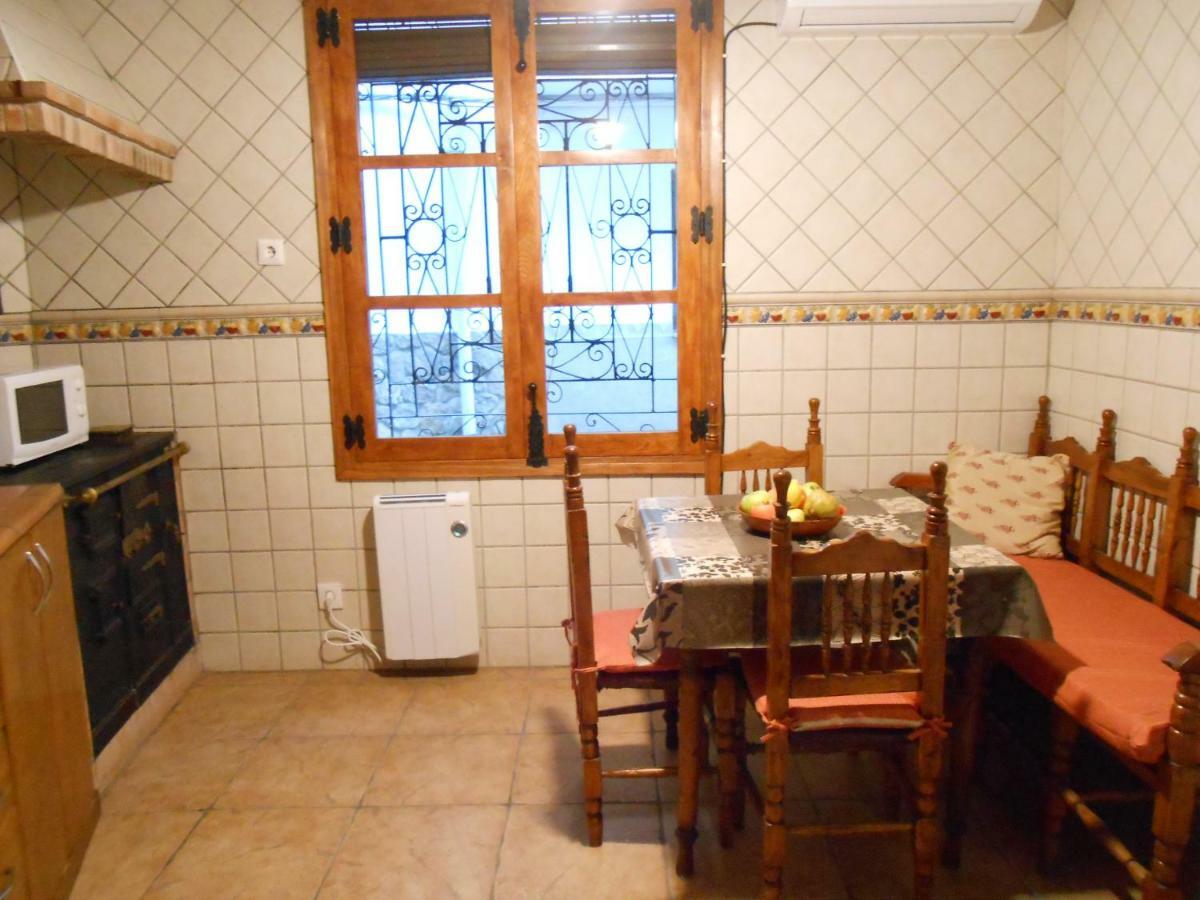 El Portal Viejo Apartment Cabezuela Del Valle Bagian luar foto